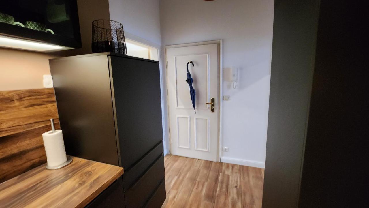 Das Ferienapartment Alexandrine Direkt Am Pfaffenteich Mit Eigenem Parkplatz Schwerin  Kültér fotó
