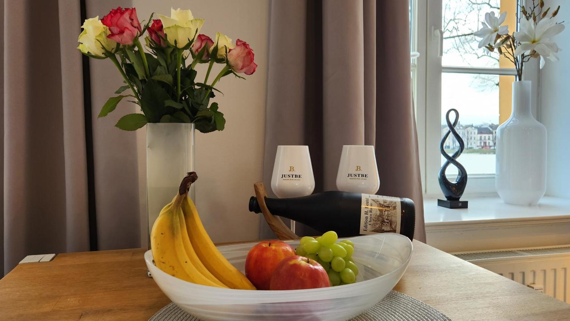 Das Ferienapartment Alexandrine Direkt Am Pfaffenteich Mit Eigenem Parkplatz Schwerin  Szoba fotó